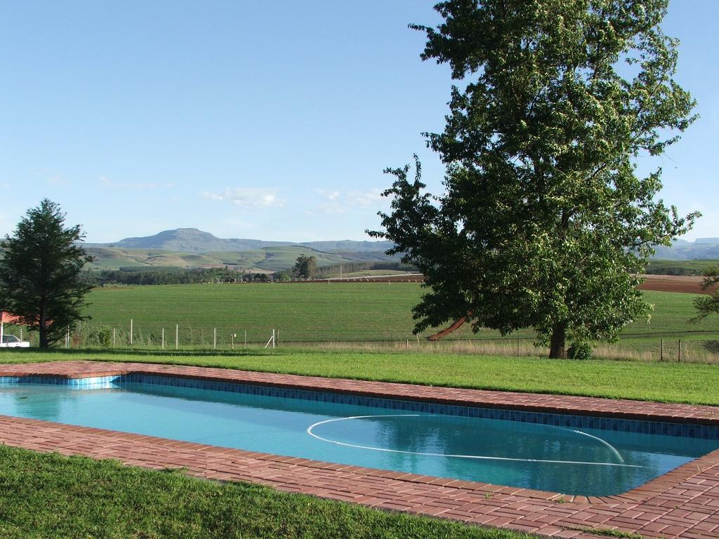 River Crossing Champagne Valley Exterior photo